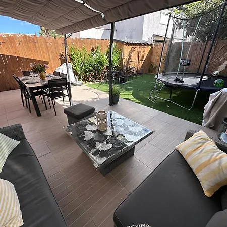 Maison Avec 3 Climatisée à *