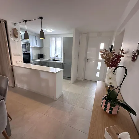 Maison Avec 3 Climatisée à Hébergement de vacances
