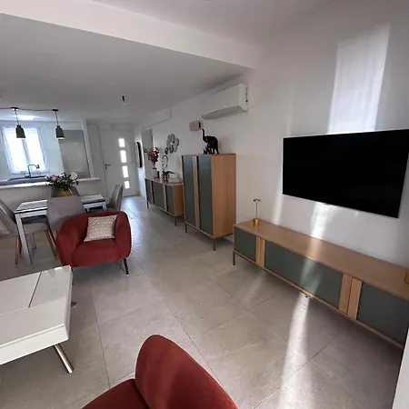 Hébergement de vacances Maison Avec 3 Climatisée à Aigues-Mortes