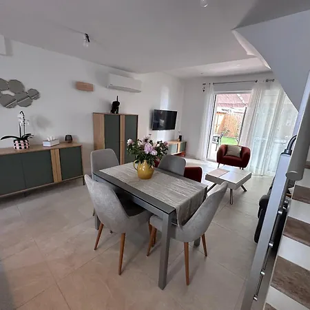 Maison Avec 3 Climatisée à Aigues-Mortes