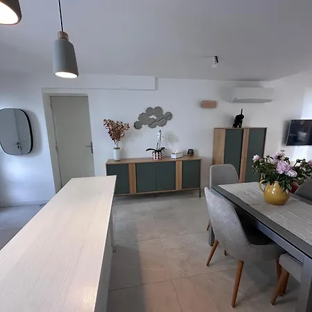 Hébergement de vacances Maison Avec 3 Climatisée à