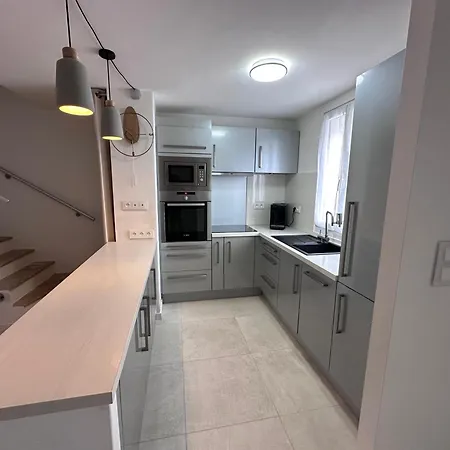 Maison Avec 3 Climatisee A *