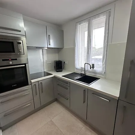 Maison Avec 3 Climatisee A 別荘