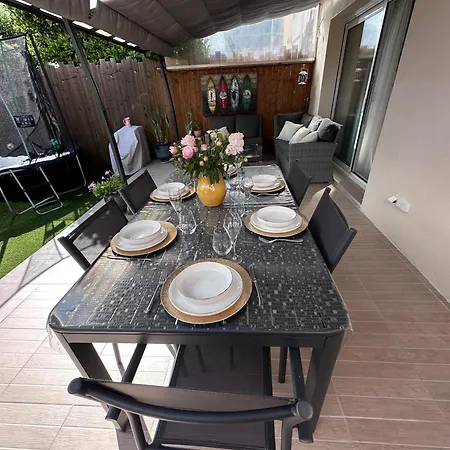 Hébergement de vacances Maison Avec 3 Climatisée à Aigues-Mortes