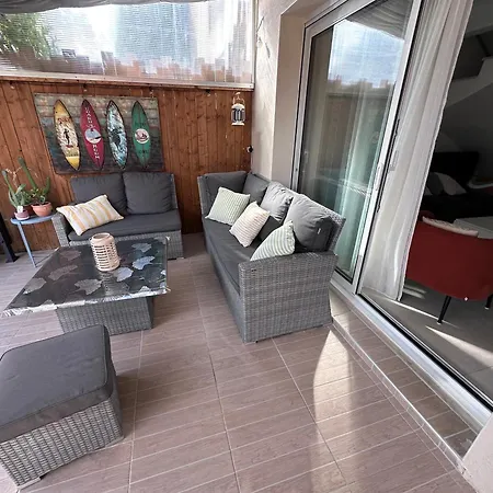 Maison Avec 3 Climatisee A * エーグ・モルト